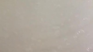 Who wants to cum play with me in the bathroom 