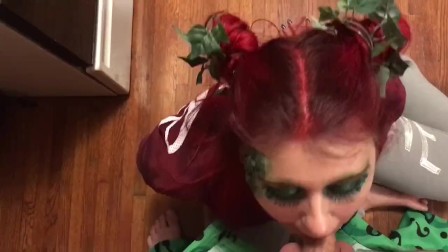 Poison Ivy and the Riddler throat fuck