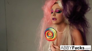 Music tease of a photo shoot with Abigail