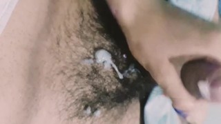 Me masturbo y me sacó toda la leche 