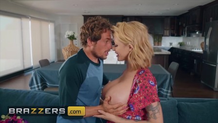Brazzers - Ex girlfriends mom Joslyn James Consoling His Cock
