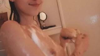 I JUST WANTED TO SHOW U A QUICK CLIP OF ME BEING SOAPY
