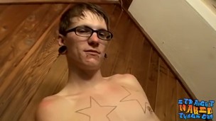 Straight dude with pierced nipples jacks off and cums