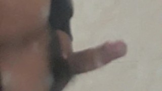 Me masturbo en mi casa