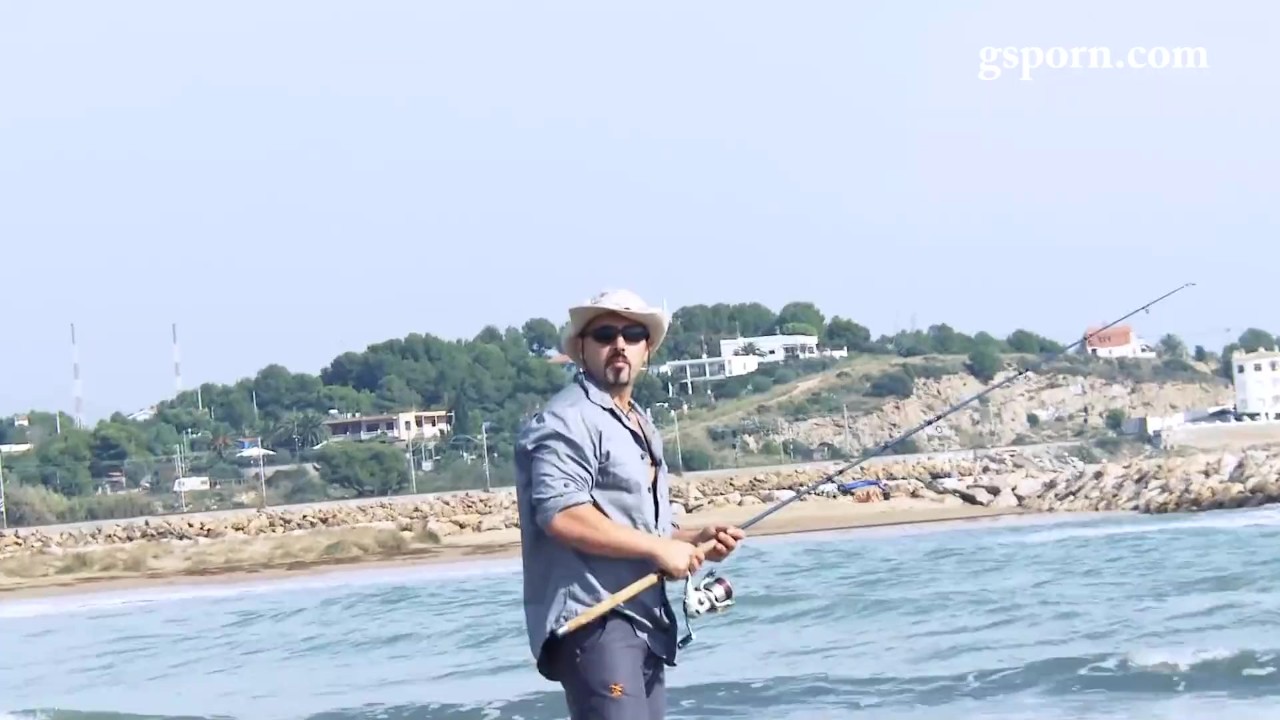 Preview 2 of Dmax Zorras De Río - Peligro En La Playa Gay De Sitges