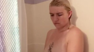 Shower head up against Evelyn clit as she cums hard, rolling her eyes back