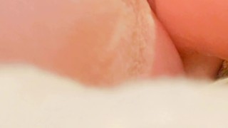 BBW TAKING HUGE DILDO,SHE LOVES PLEASURING HERSELF