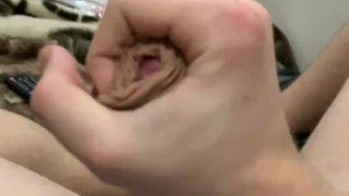 I'm jerking and cumming