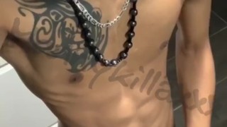 Young bull play’s with Big Dick, let me inside u! 