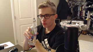 Stepbro eats his stepsister's delicious pizza (GONE SEXUAL!)