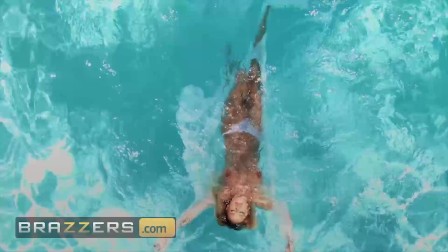 Brazzers - anal loving Jessa Rhodes gets Big Wet Butt stuffed