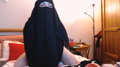 Arab Milf Wearing Hijab Rides Dildo Porn Videos - Tube8