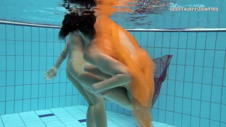Sara Bombina and Gazel Podvodkova underwatershow beauties