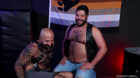 Bearback - Leather Bears Share Experiences & Fuck Raw