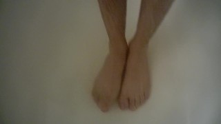 Young twink feet
