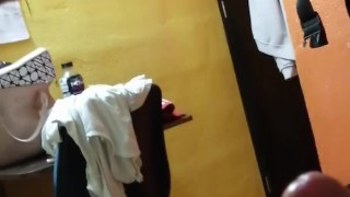 Mi novia venezolana me lo chupa delicioso antes de salir