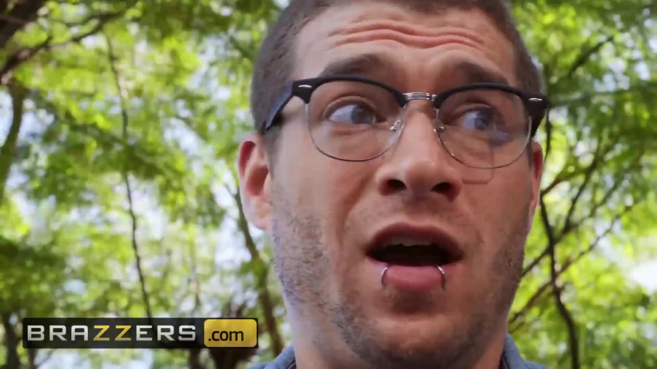Preview 2 of Brazzers - Milf Nextdoor Alexis Fawx Takes 2 Big Dicks Dp
