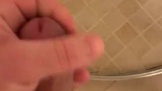 Парень дрочит член