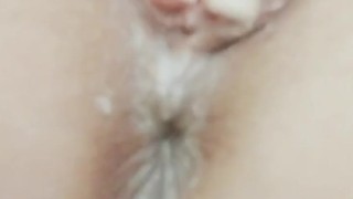 Ella traga semen para promocionar su perfil de fancentro