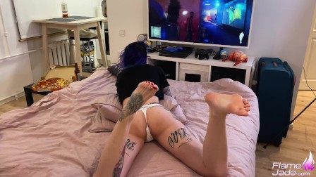 Fucking Hot Babe during while she Plays Hitman - Cum Glasses