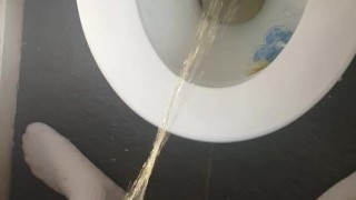 afternoon piss splashing the seat