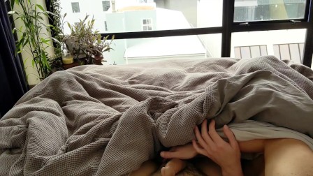 REAL COUPLE - I GIVE MY BOYFRIEND A MORNING blowjob - POV, CUM SWALLOW