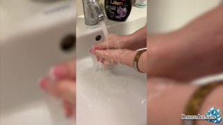 I Washing my Hands after Shop #SCRUBHUB