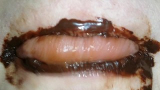 Угадай начинку моих губ (ASMR video)