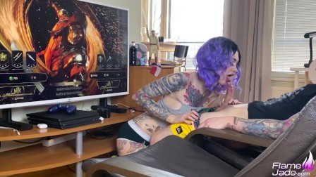 Babe Deep Sucking and Ass Fucking after Lose to Mortal Kombat