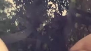 Minha namorada saiu e eu aproveitei e comi a meia-irmã dela , e dei uma gozada gostosa na cara da safada