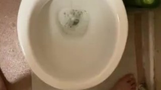 Piss play in my bathroom long and loud 