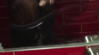 Toilet show 