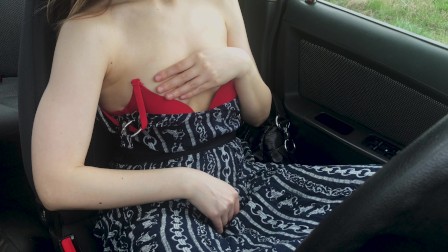 I decided to masturbate with a strap-on in the car and not get burned 4K