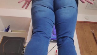 Tight Jean's looking up at my big huge booty