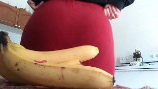 FARTING ON MY ROOMMATE'S BANANAS