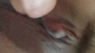 aprovecha la ausencia de sus para mandarme videos