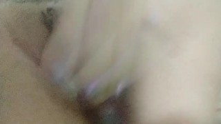 Putita estalla en orgasmo