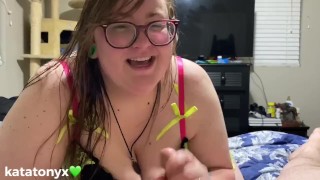 Amateur BBW milf fat pussy gets a cream pie after amazing head