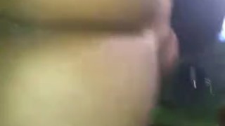 Mujer caliente se folla asu hijastro. En casa de su esposa