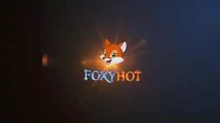 Mis tetas escurren leche y eso me excita, buscare un macho que las mame