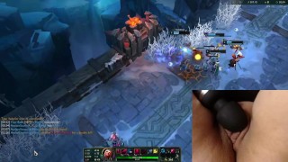 Playing League of Legends with a vibrator on my clit #1 Luna