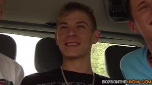 amateur picked up twink banged in a threesome in a van
