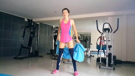 Risky NO PANTIES Exercises at PUBLIC Residential GYM # Naked GYM workout:)