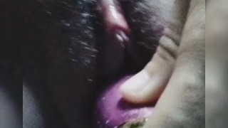 I MASTURBATE WITH AN EGGPLANT parte 2