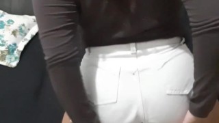 Namorada se exibindo de lingerie preta