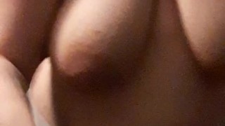 Bouncing MILF titts while playing Beat Saber