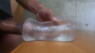 【高画質4Ｋ】ガテン系が透明オナホで腰フリオナニー