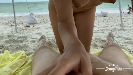 blowjob ON A PUBLIC BEACH IN MIAMI WITH CUM IN MOUTH! amateur COUPLE