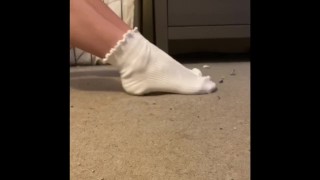 Nike sneaker and socks crush giantess Kristine 