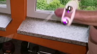 Handsfree Cumshot + Slomo